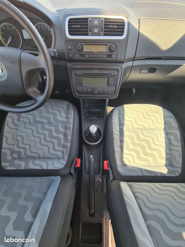 SKODA Fabia Break - 1.2 Style Edition 70ch essence (image 14)