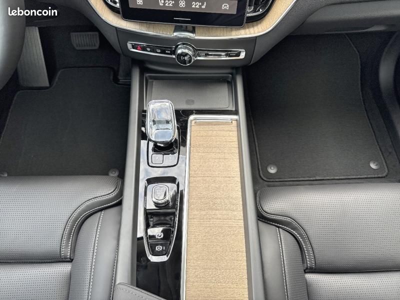 Volvo XC60 T6 Hybride Rechargeable 350ch Ultra Style Dark Geartronic 8 AWD (image 18)