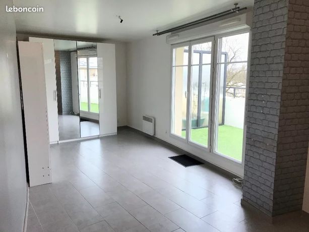 Studio 1 pièce 31 m²