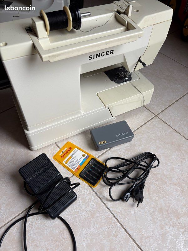 Machine à coudre (image 3)