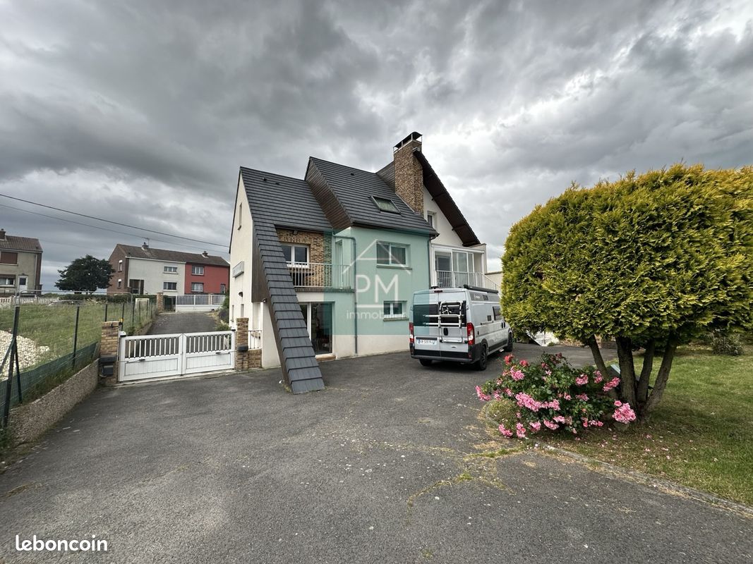 Maison 6 pièces 220 m² · à Montdidier · 220 m² · 345 000 €