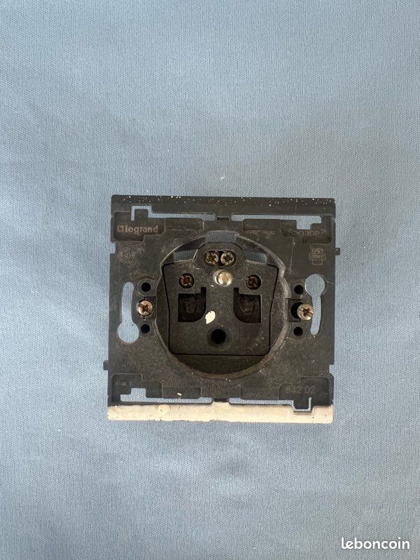 Prise Legrand Sagane 2P+T x 10