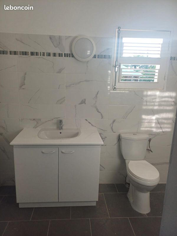 Maison 4 pièces 160 m² · à Petit-Canal · 160 m² · 1 500 €/mois