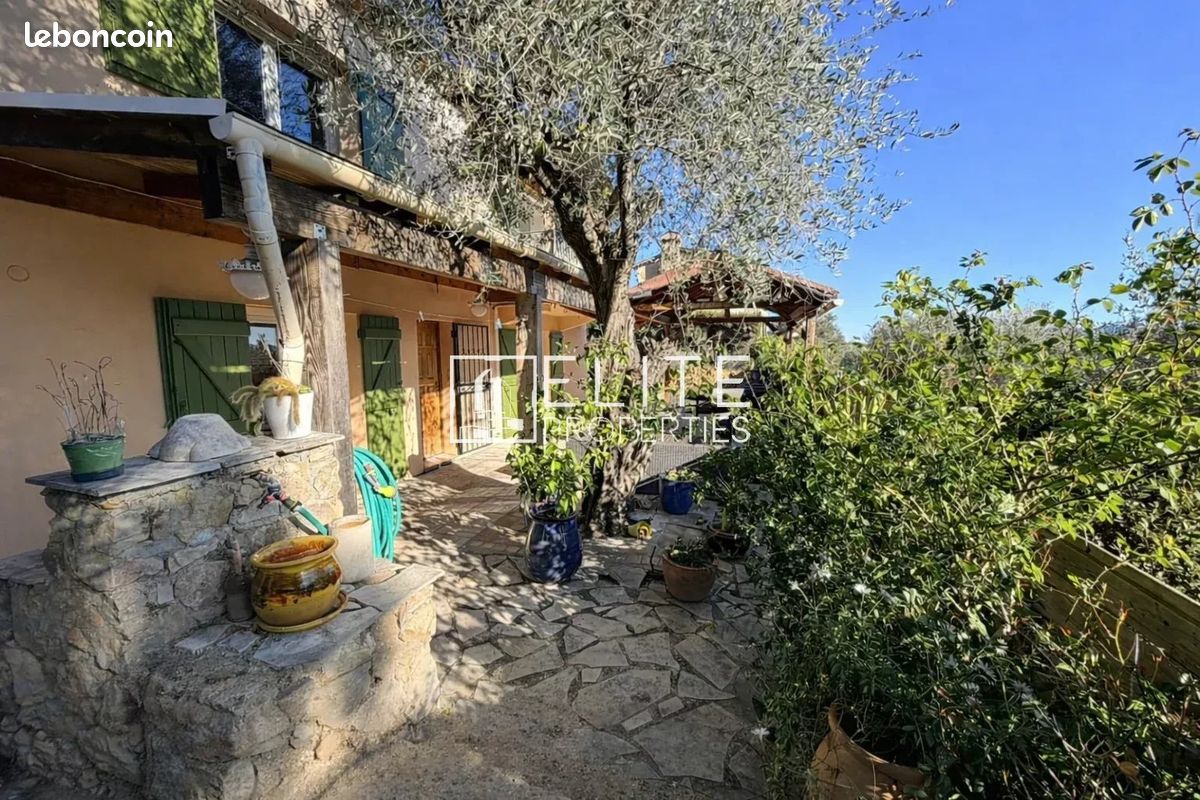 Maison 6 pièces 174 m² · à Peymeinade · 174 m² · 450 000 €