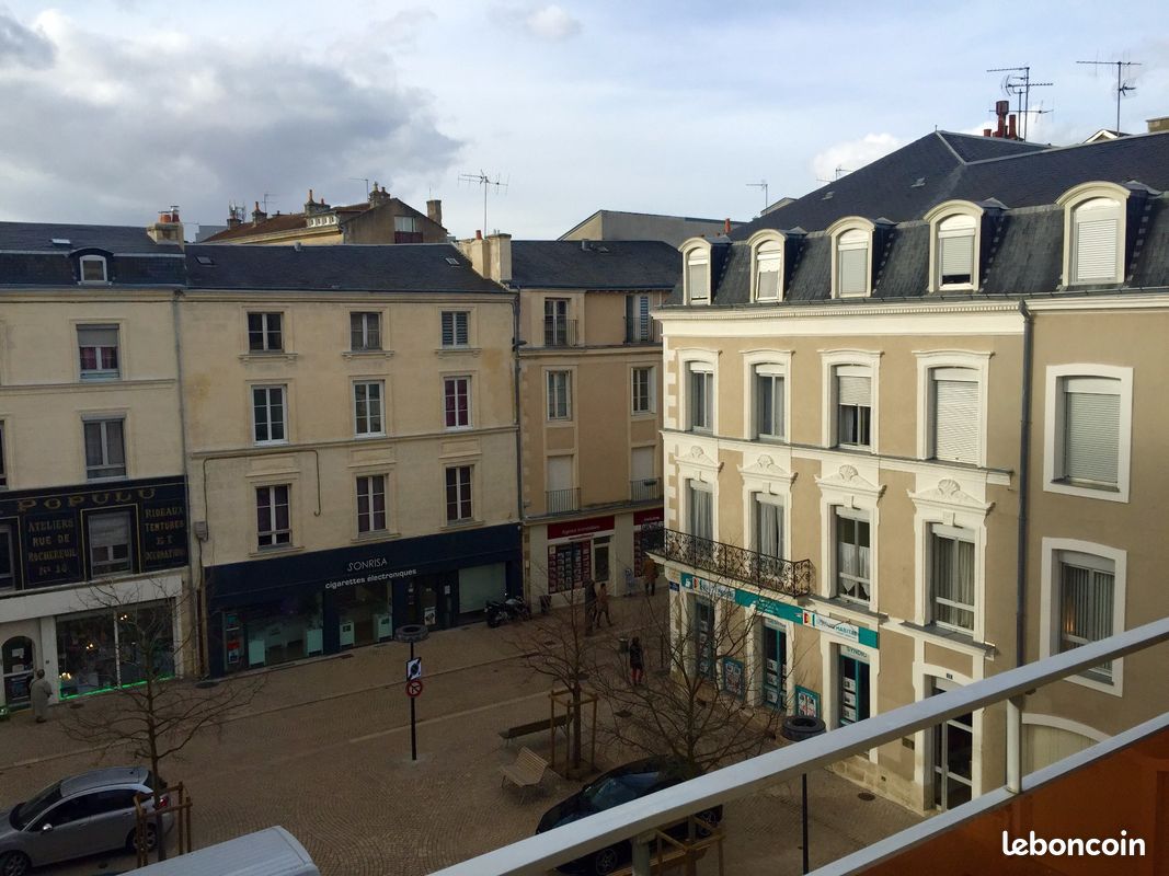 Appartement 3 pièces 95 m² · à Poitiers · 95 m² · 990 €