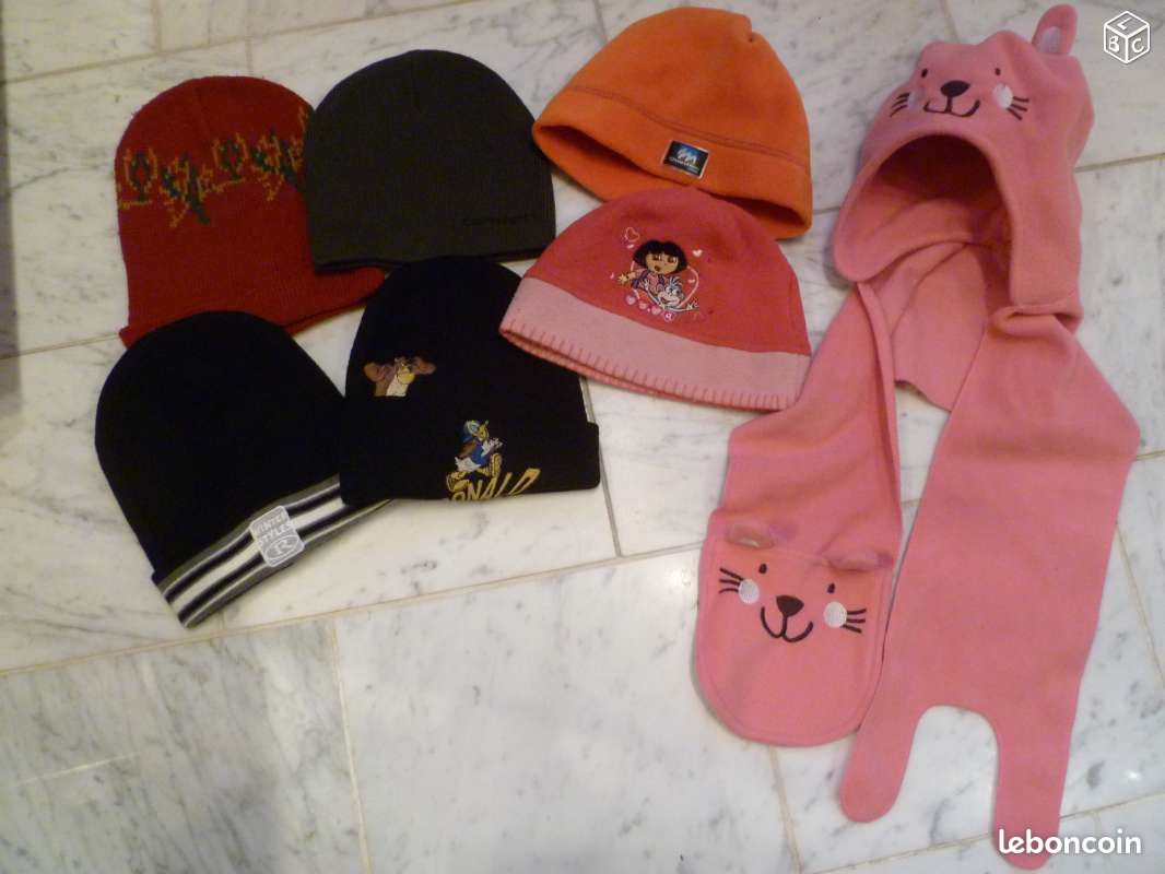 Plusieurs bonnets pour enfant (image 1)