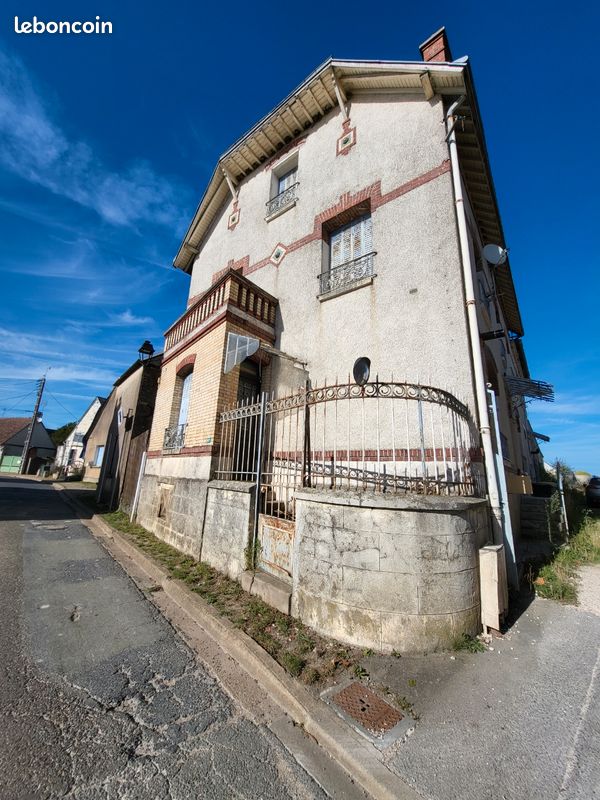 Maison 13 pièces 300 m² · à Les Villages Vovéens · 300 m² · 112 000 €