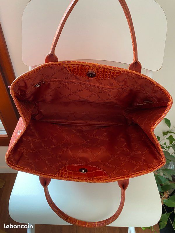 Lot 2 sacs Longchamp cuir embossé crocodile – Très bon état (image 3)