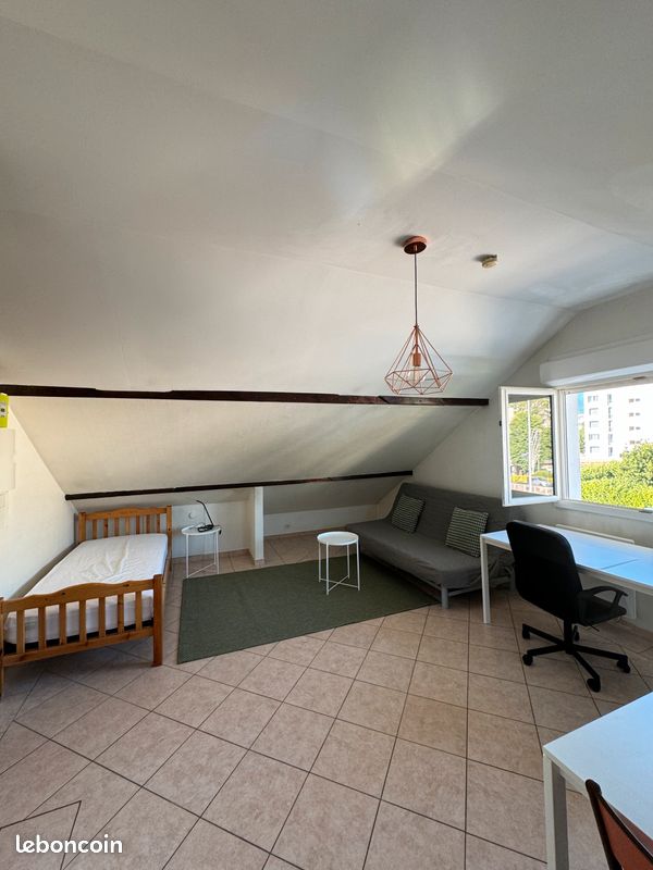 Appartement 1 pièce 44 m² · à Saint-Martin-d'Hères · 43,5 m² · 530 €/mois