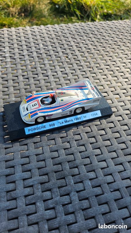 Figurine porshe 908 (image 1)