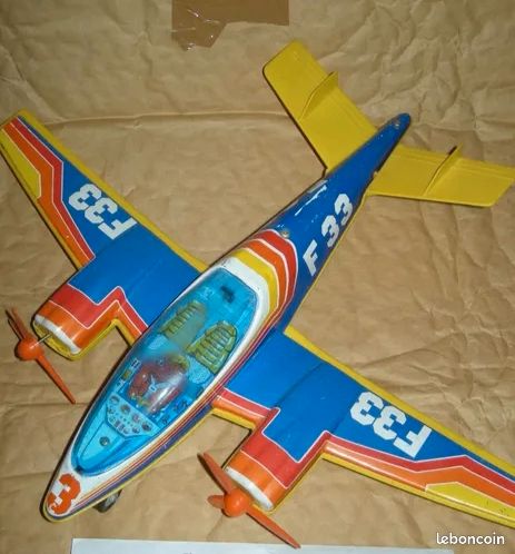 Avion Joustra F33 (image 1)