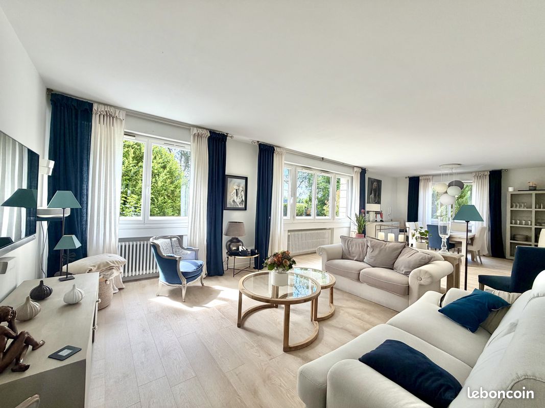 Maison 7 pièces 208 m² · à Verneuil-en-Halatte · 208 m² · 469 000 €