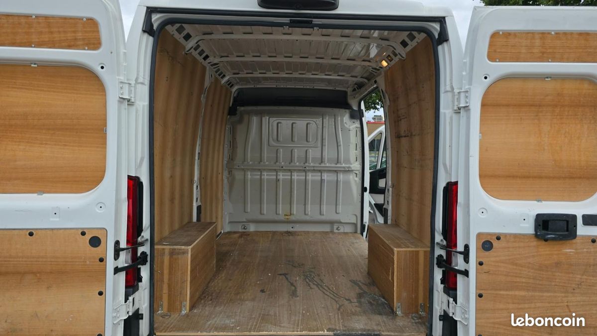 Peugeot Boxer Fourgon Surélevé 333 L2H2 Pack Clim Nav HDi 130 (image 19)