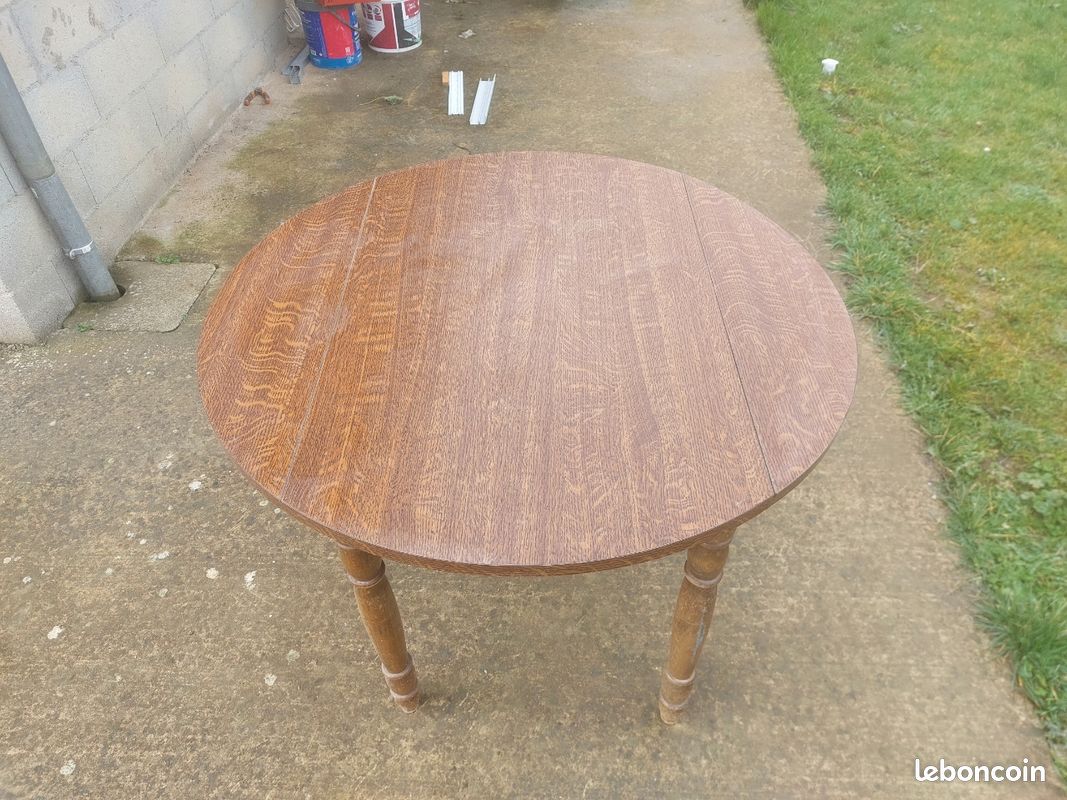 Table (image 1)