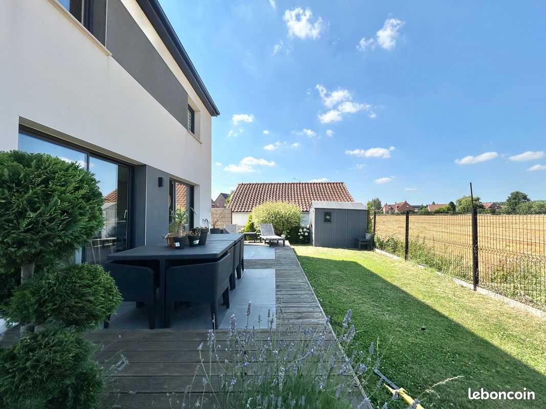 Maison 4 pièces 100 m² · à Camphin-en-Carembault · 100 m² · 339 500 €