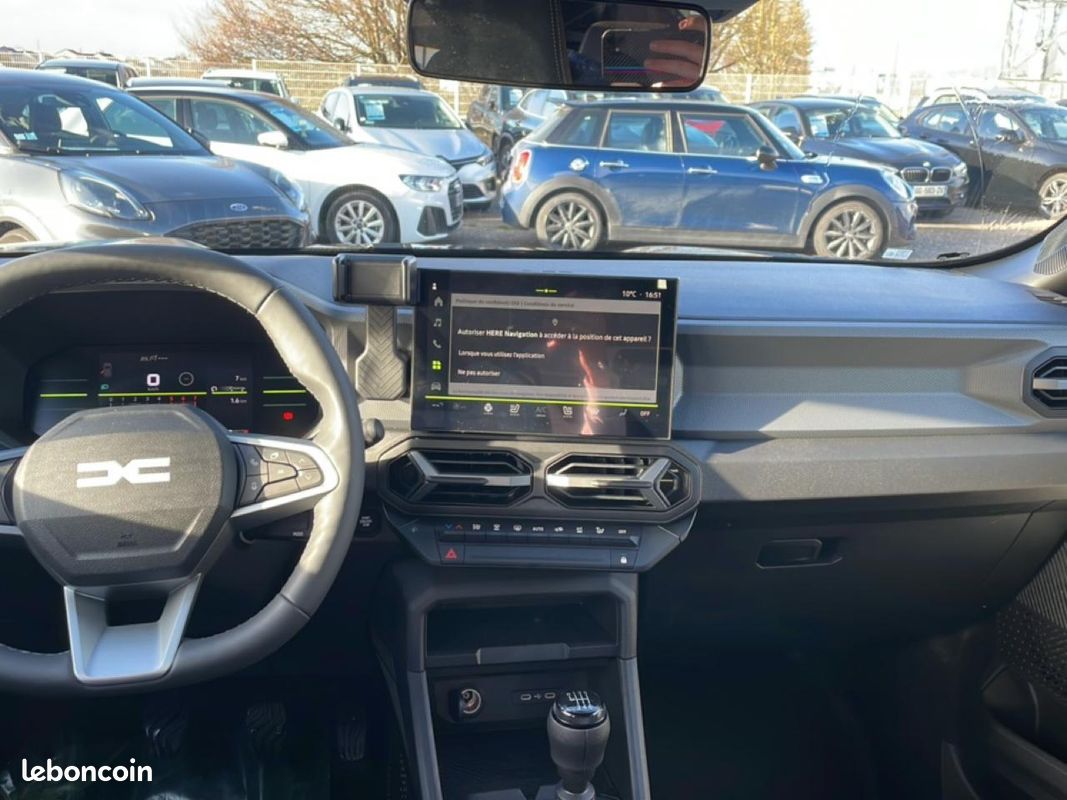DACIA DUSTER 1.2 mild hybrid 140 journey (image 10)
