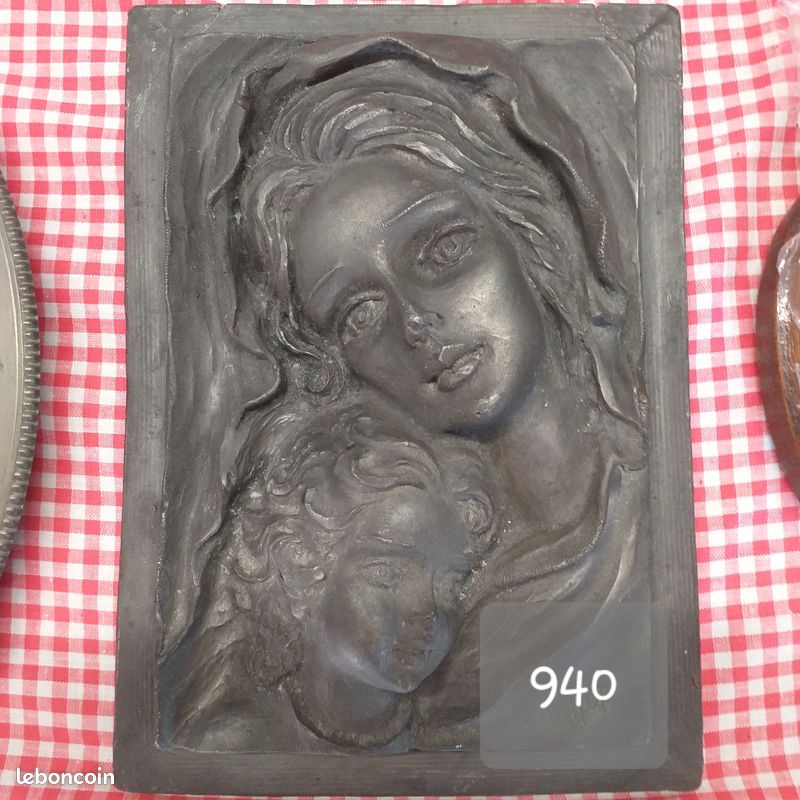 Cadre la mère et l'enfant (image 1)