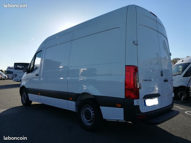 34 990 HT Mercedes SPRINTER 311 CDI 116 Ch L2H2 644 Euro(s) HT/Mois (image 2)