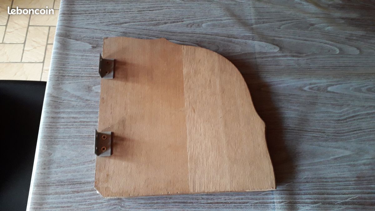 Étagère d'angle en bois (image 3)