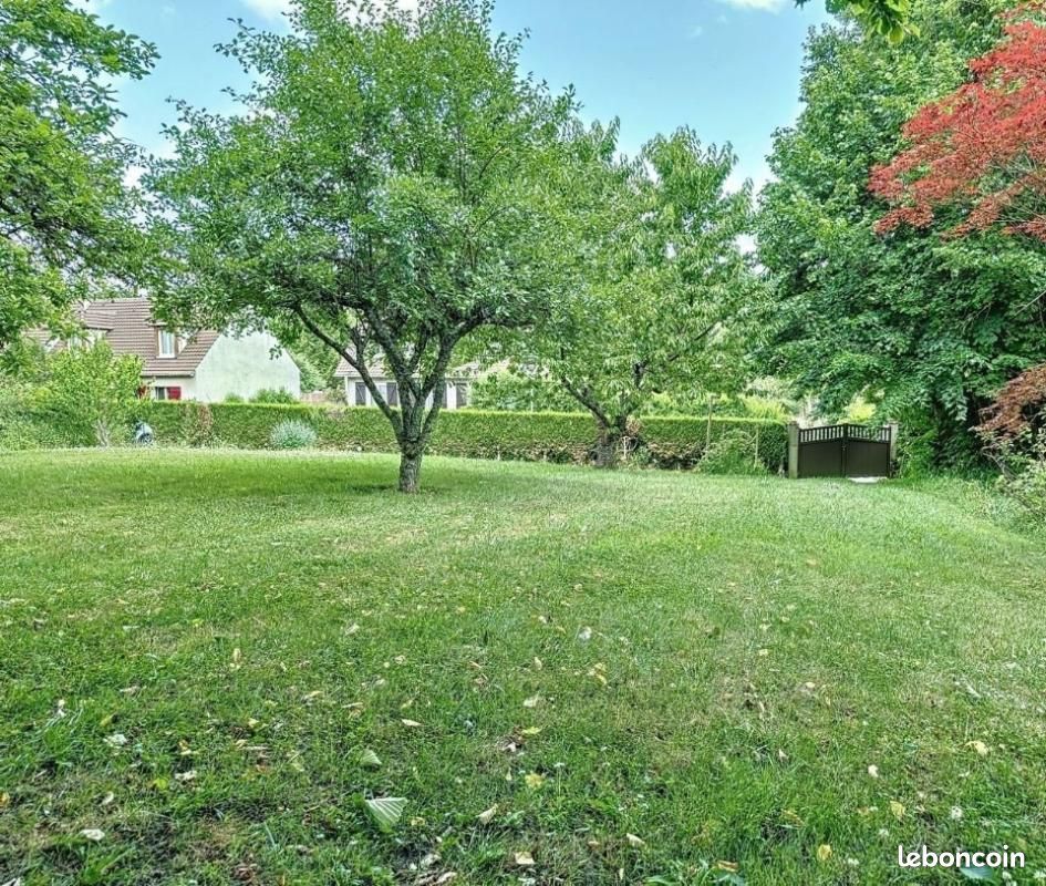 Terrain 545 m² Feucherolles · 275 000 €