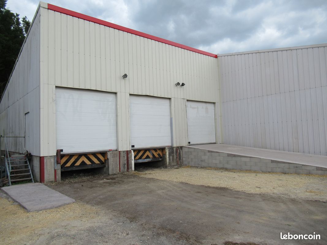 Parking · à Magny-Cours · 50 €/mois