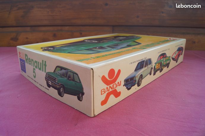 Maquette Renault R5 Bandai 1:20 Version Export - Boîte Ouverte, Pièces Sous Sachets - Rare