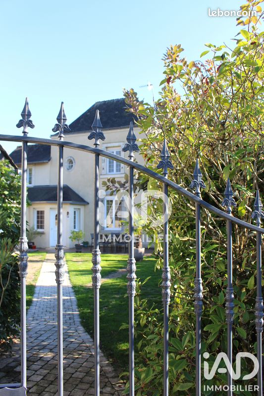 Maison 6 pièces 129 m² · à Changé · 129 m² · 278 000 €