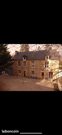 Maison en pierre de schiste bleu
