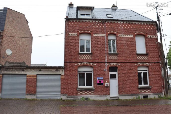 Maison 8 pièces 101 m²