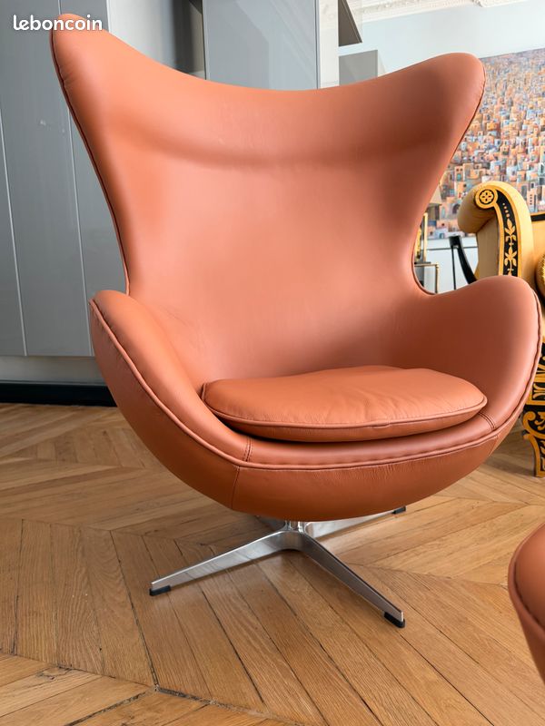 Fauteuil avec repose-pieds en cuir (image 3)