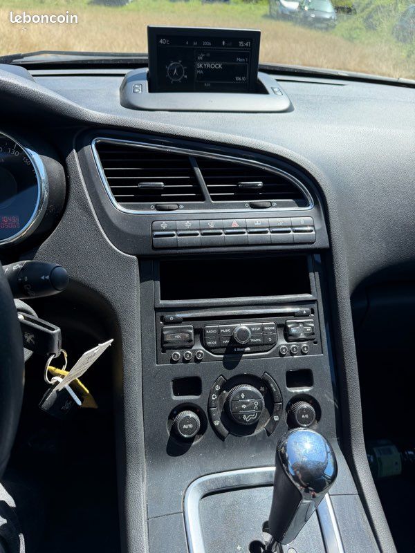 Peugeot 5008 automatique 7 places (image 3)