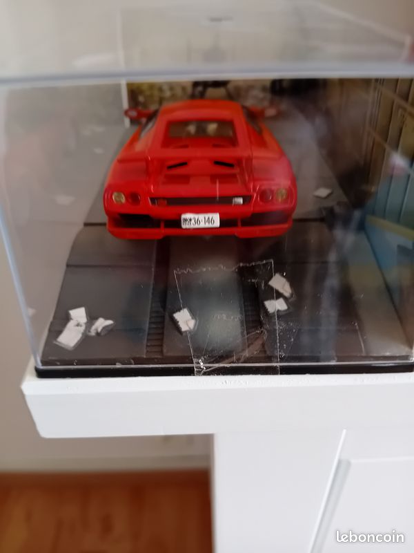 The Lamborghini Diablo featured in the James Bond film 'Die Another Day' is for sale