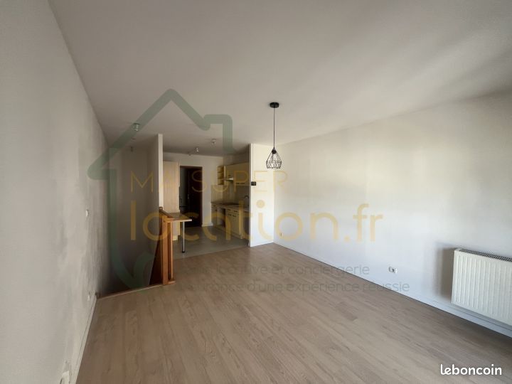 Appartement 2 pièce(s) 54 m²à louer Saint-quentin
