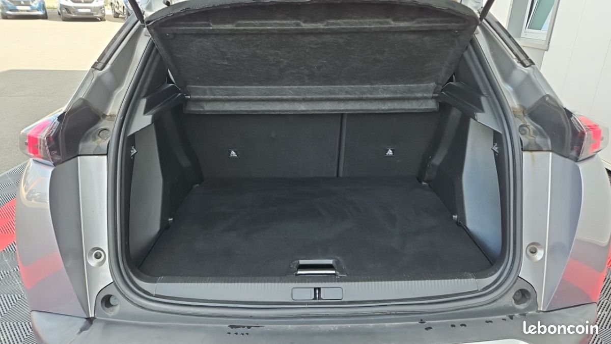 Peugeot 2008 PURETECH 130 SS EAT8 STYLE (image 9)
