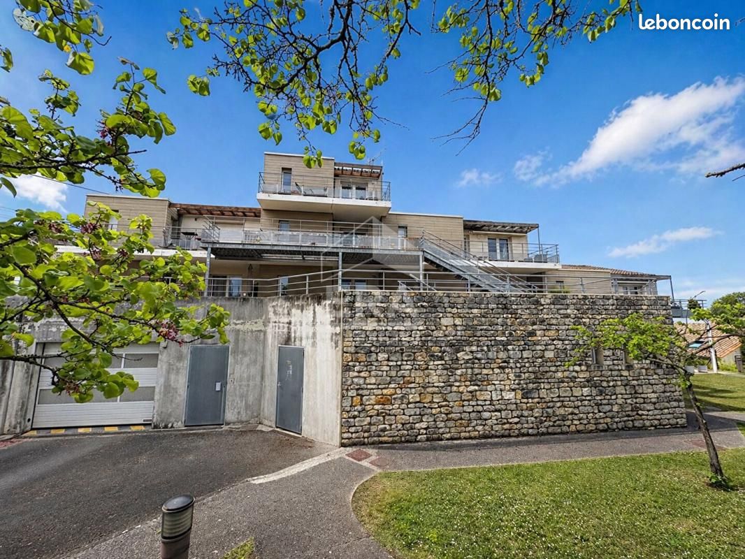 Appartement 3 pièces 104 m² · à Saintes · 104 m² · 228 975 €