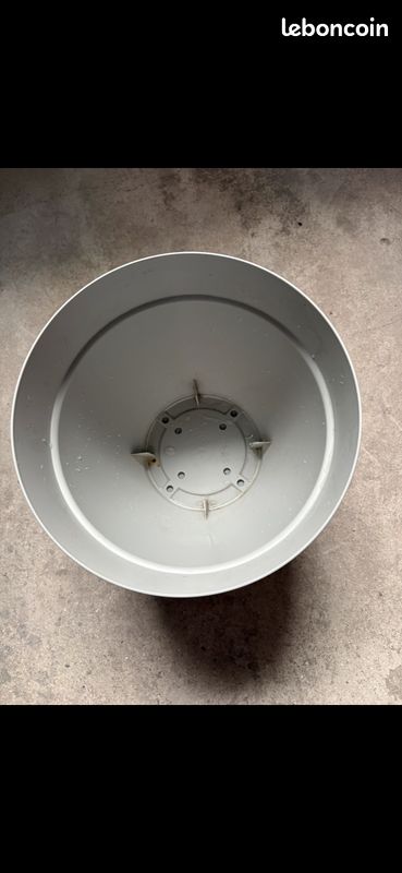 Pot de fleurs avec coupelle (image 2)