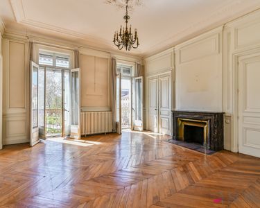Appartement 1 150 000 € - 243 m²