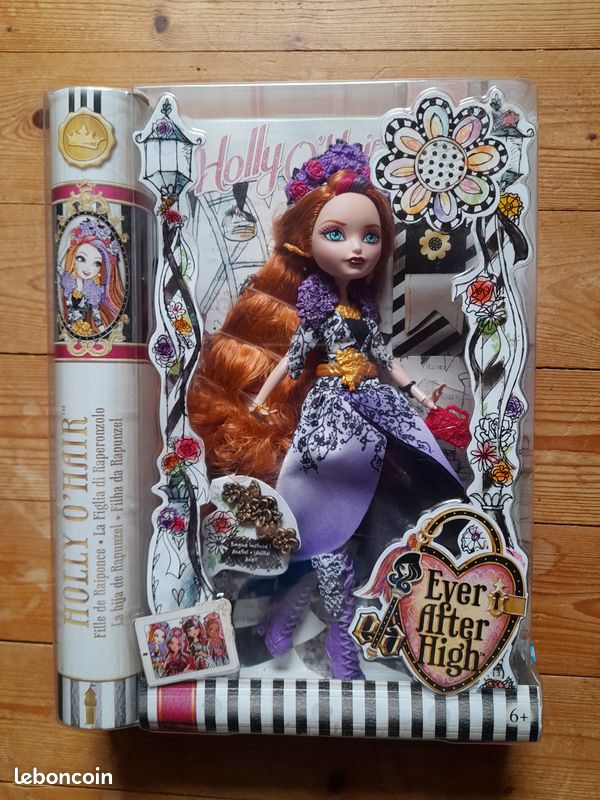 Ever After High - CJF42 - Poupée Mannequin - Apple White - Wonderland