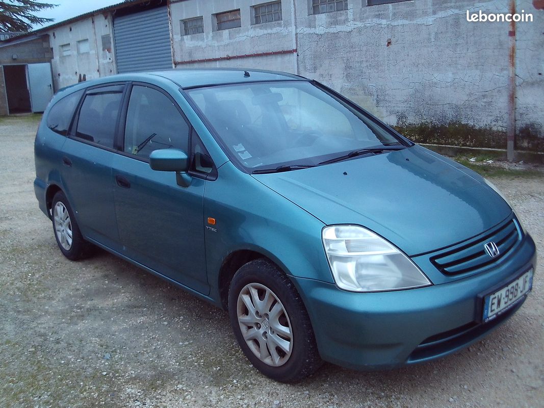 Honda Stream 1.7 VTEC 125 ES 7 Places (image 2)
