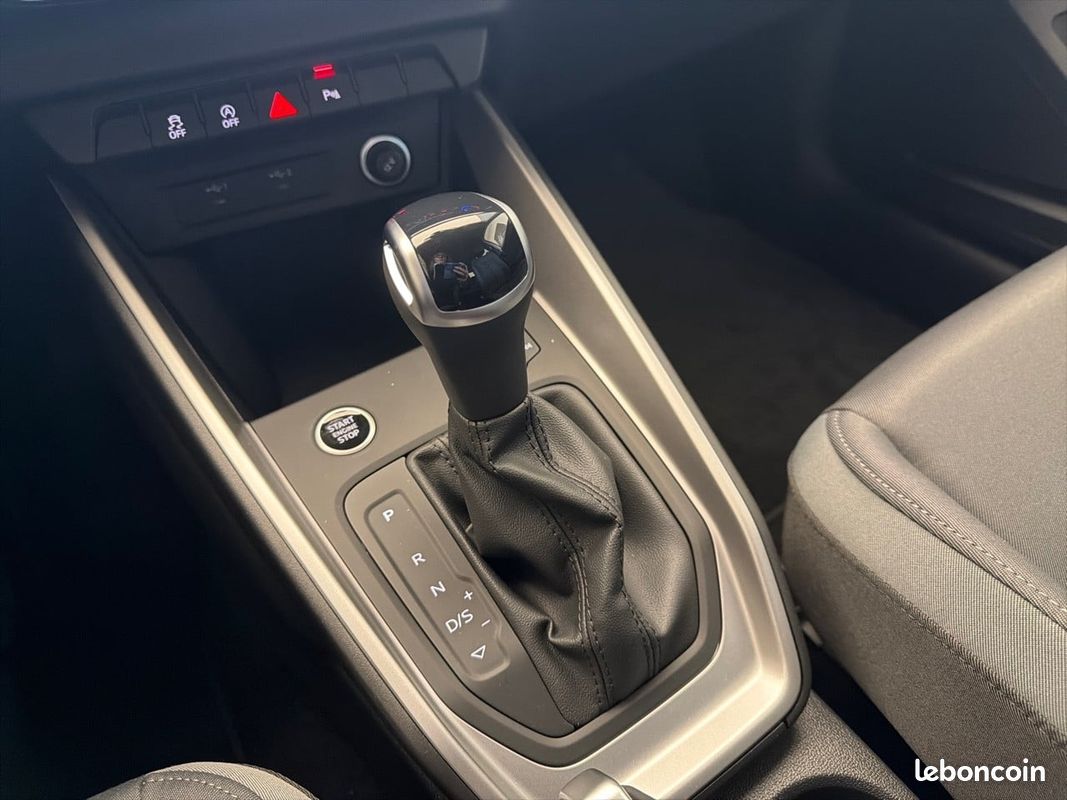 AUDI A1 Sportback 30 TFSI 116 ch S tronic 7 Design (image 15)