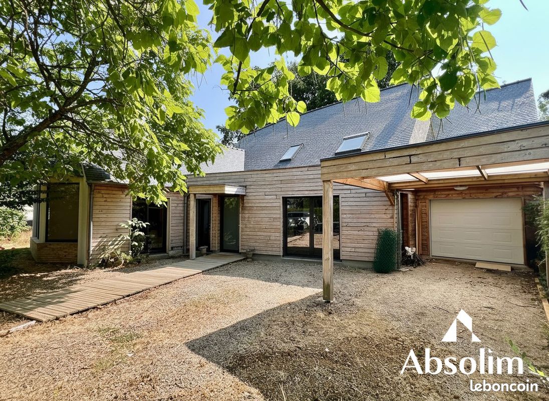 Maison 7 pièces 223 m² · à Ombrée d'Anjou · 223 m² · 267 750 €