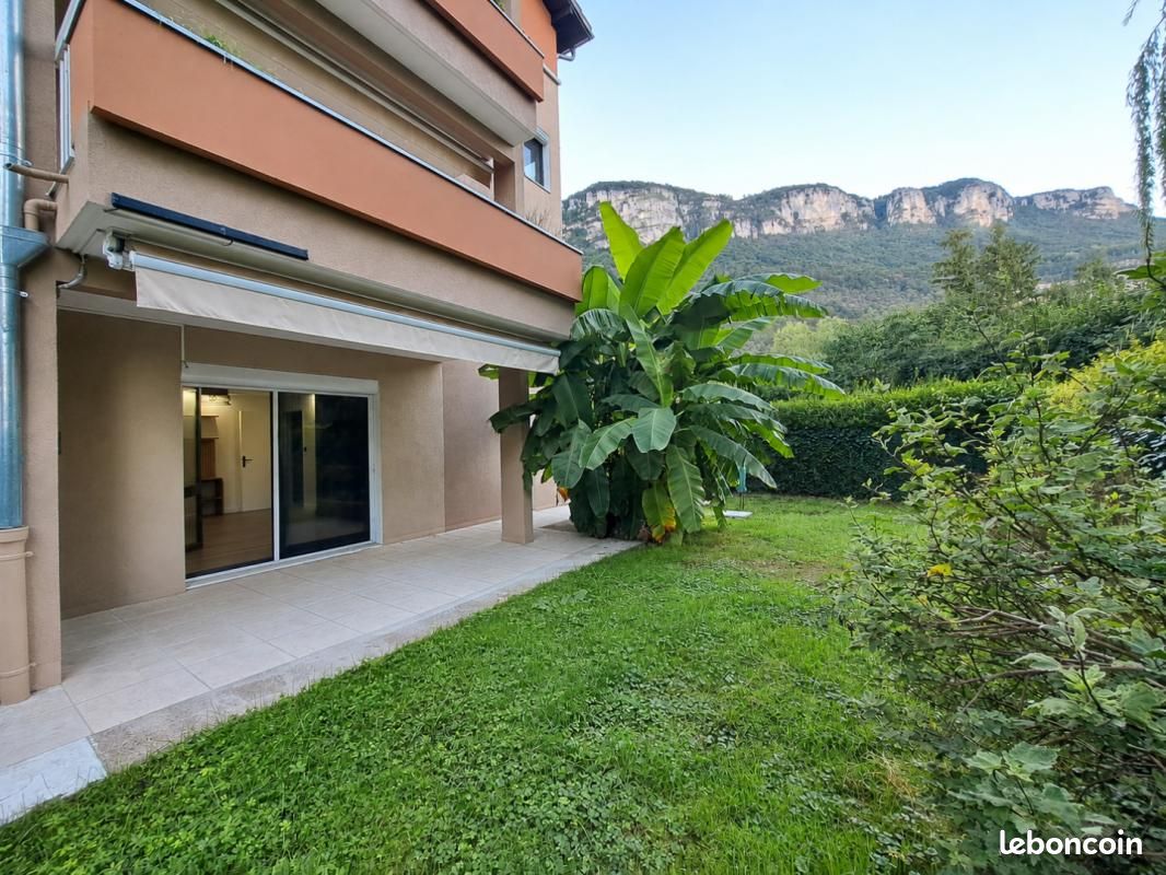 Appartement 3 pièces 65 m² · à La Buisse · 65 m² · 890 €/mois