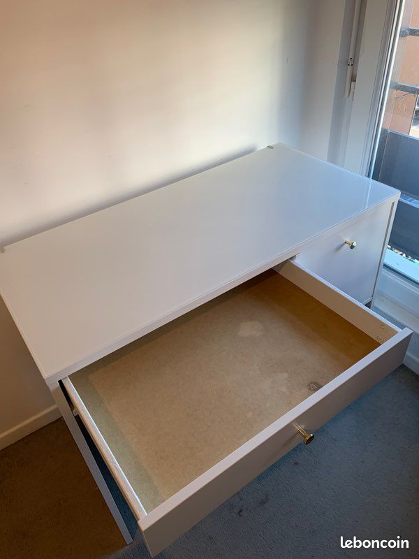 Coiffeuse IKEA avec surface en verre - très bon état (image 7)