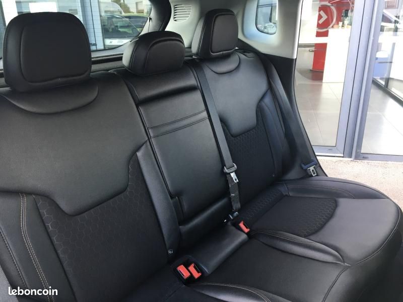 Jeep Compass 1.6 MultiJet II 120ch Limited 4x2 (image 22)