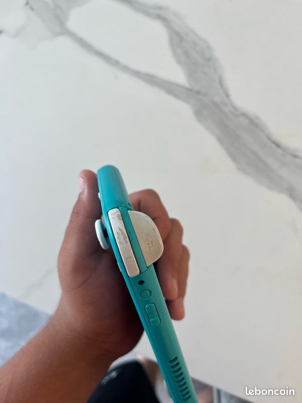 Switch lite (image 6)