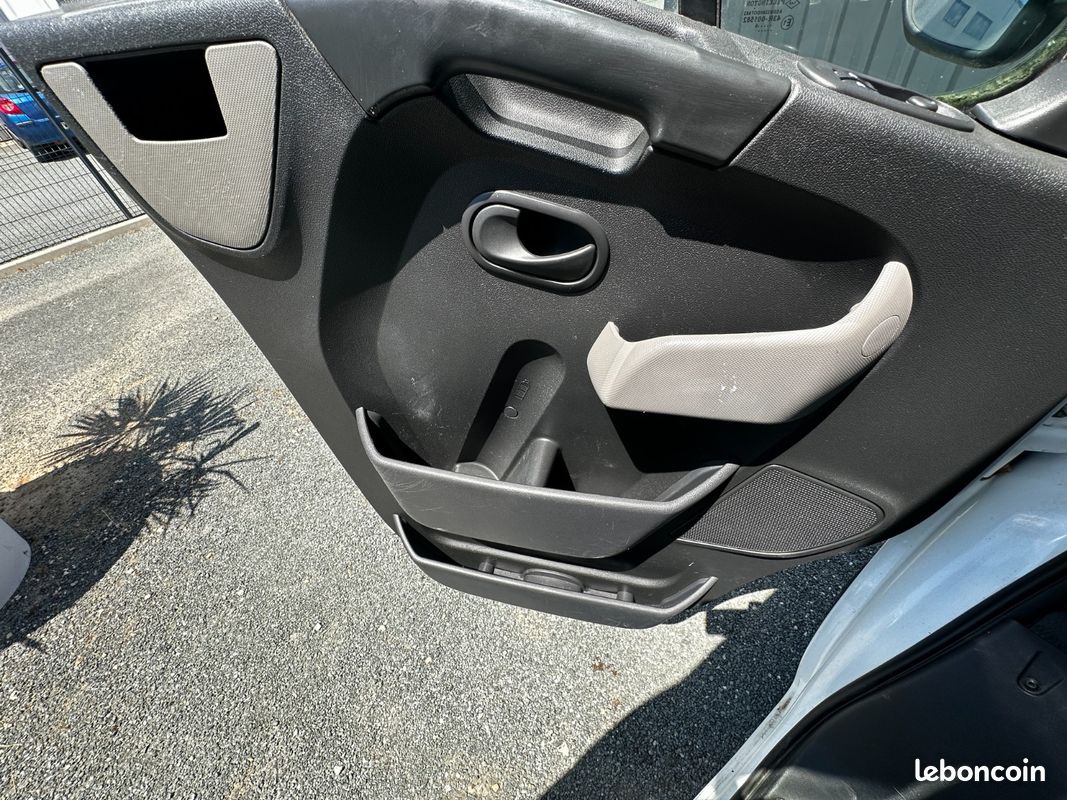 Renault Master III Fourgon RENAULT MASTER cabine approfondi 7 places L2 H2 (14 083HT) (image 32)