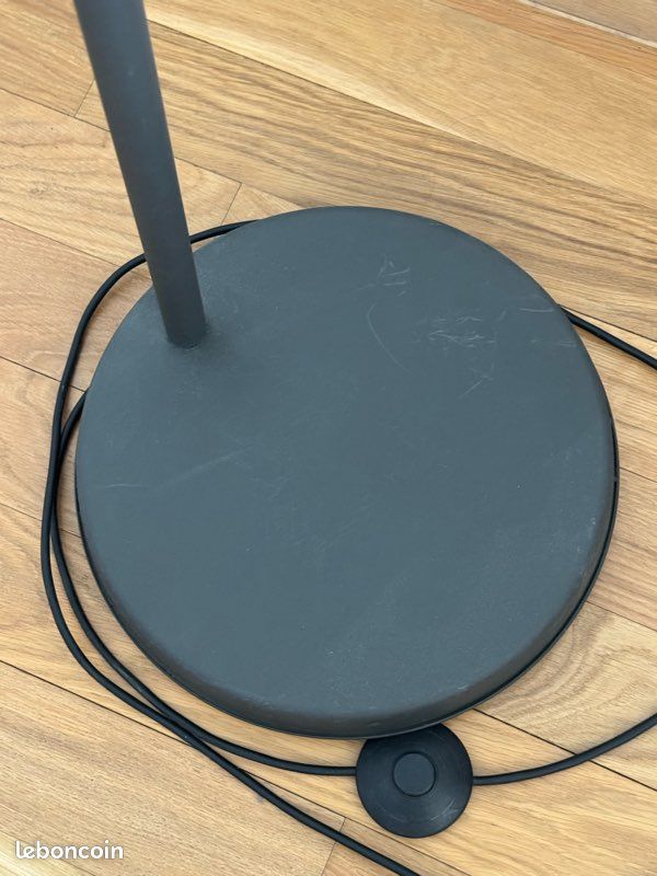 Lampadaire de salon IKEA model HEKTAR (image 2)