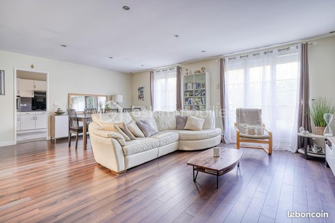 Maison 8 pièces 165 m²