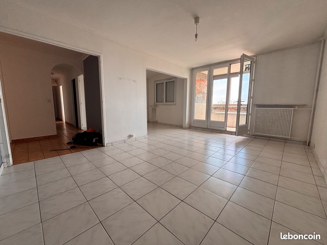 Appartement 4 pièces 98 m² · à Saint-Priest · 98 m² · 249 000 €