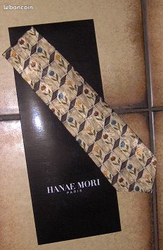 Cravate Neuve "HANAE MORI" (image 1)